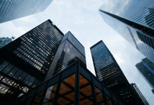 Fundos Imobiliários para Iniciantes: Como Começar a Investir com Segurança e Lucro Mensal